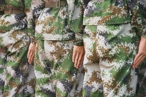 军训吃瓜爆料在线,揭秘那些吃瓜爆料的幕后故事